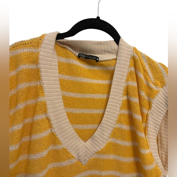 Zara Yellow and Cream Striped Knit Top - Picture 3 of 3